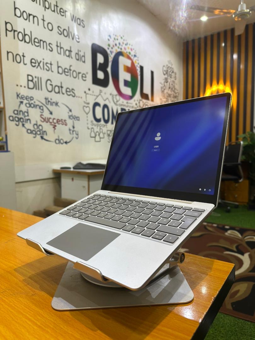 Surface Go 2 angle